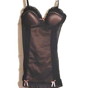 NWOT Per lei lingerie. sexy. Open in back.